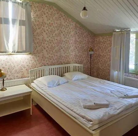 Runni Manor Country House